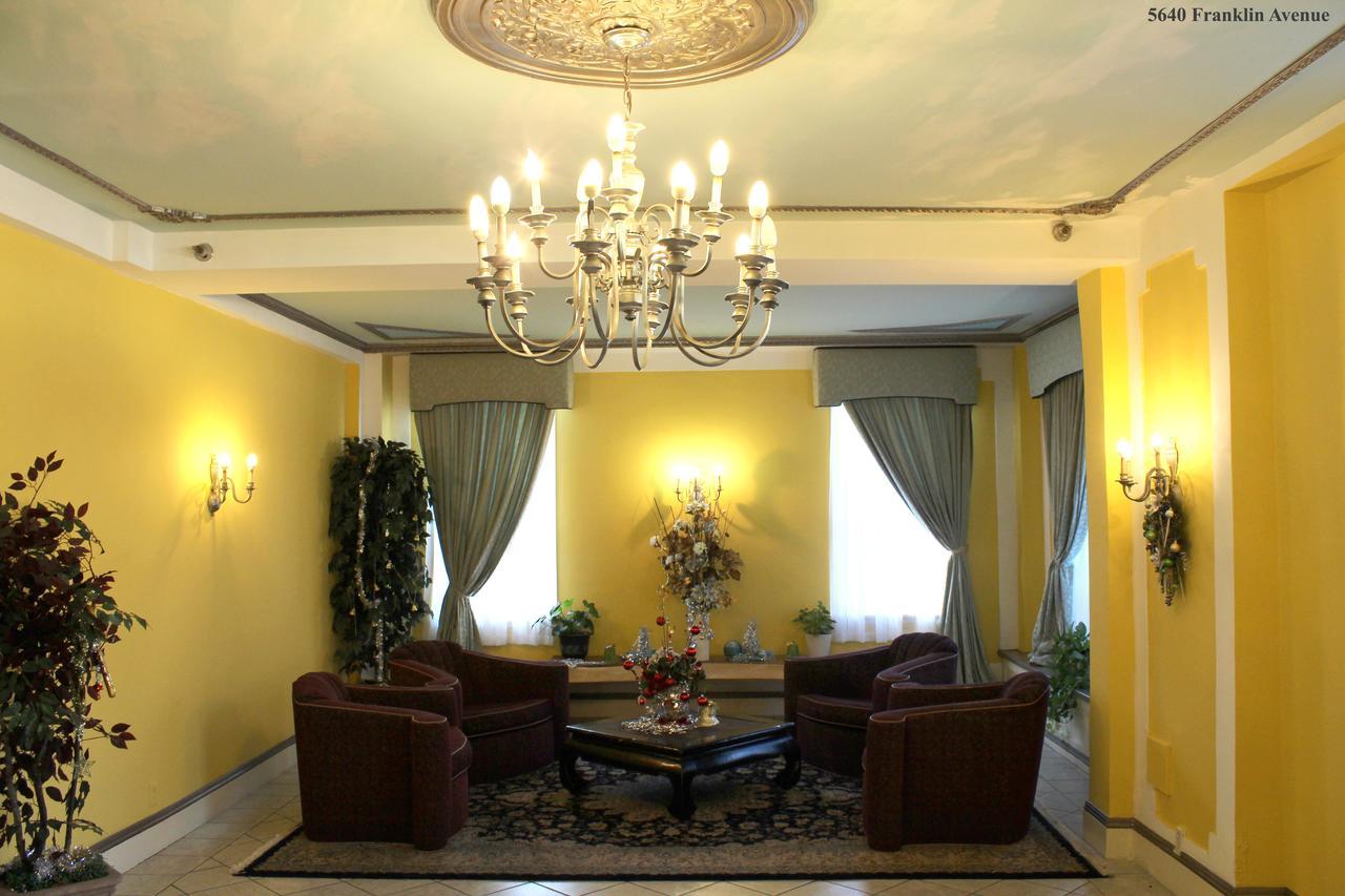 Franklin Plaza *